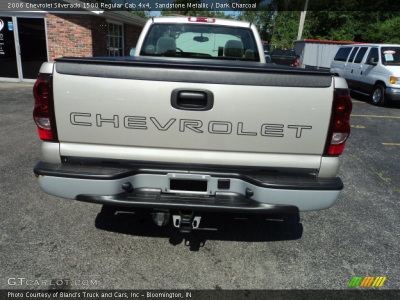 Sandstone Metallic / Dark Charcoal 2006 Chevrolet Silverado 1500 Regular Cab 4x4