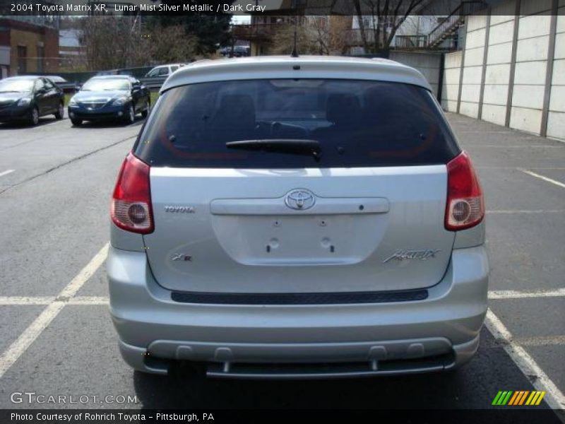 Lunar Mist Silver Metallic / Dark Gray 2004 Toyota Matrix XR