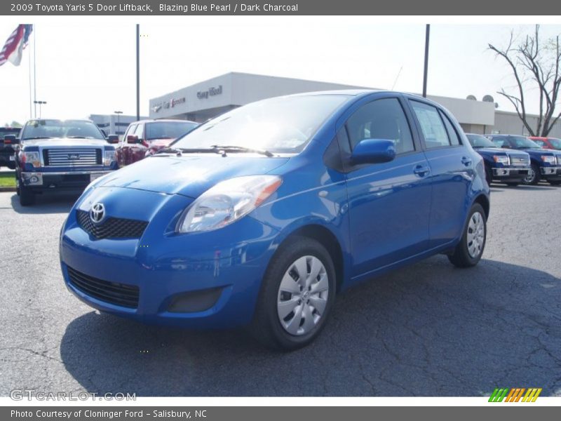 Blazing Blue Pearl / Dark Charcoal 2009 Toyota Yaris 5 Door Liftback