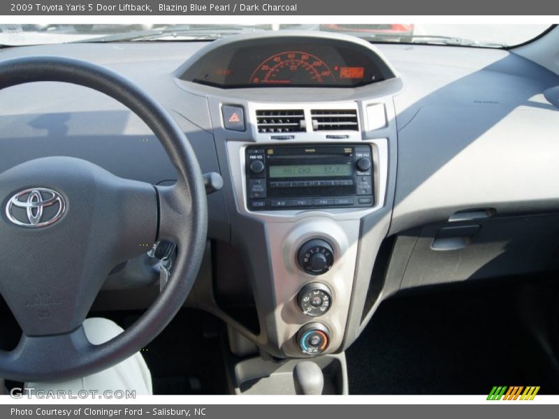 Blazing Blue Pearl / Dark Charcoal 2009 Toyota Yaris 5 Door Liftback