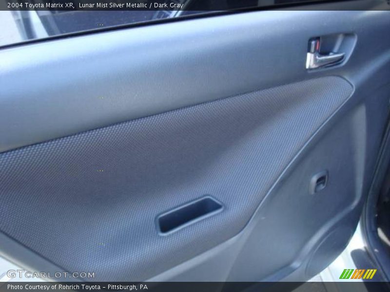 Lunar Mist Silver Metallic / Dark Gray 2004 Toyota Matrix XR