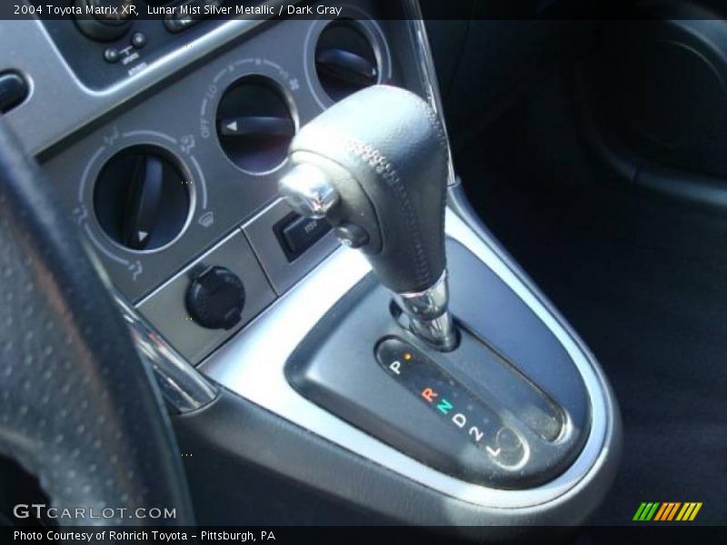 Lunar Mist Silver Metallic / Dark Gray 2004 Toyota Matrix XR