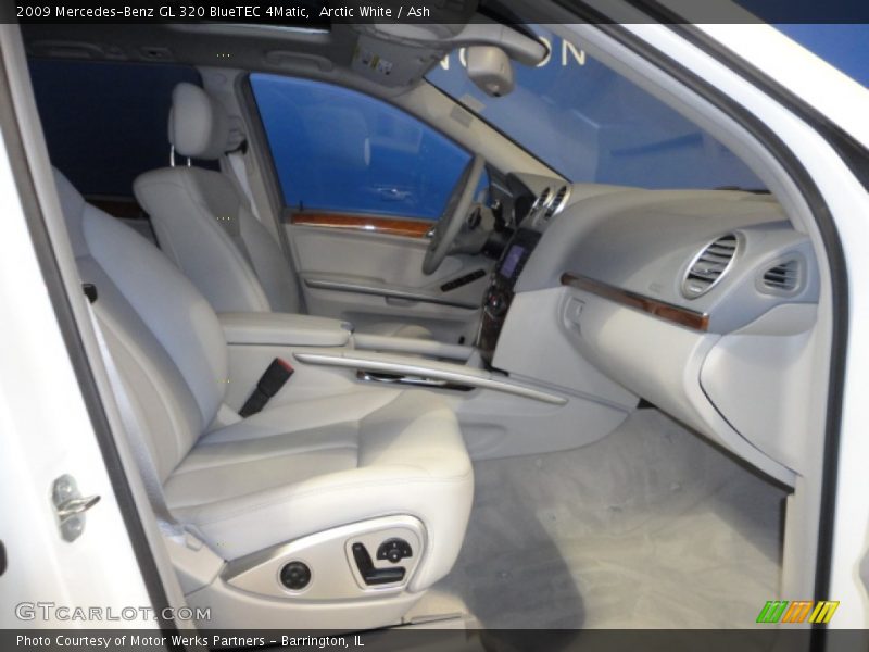 Arctic White / Ash 2009 Mercedes-Benz GL 320 BlueTEC 4Matic