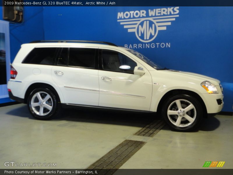 Arctic White / Ash 2009 Mercedes-Benz GL 320 BlueTEC 4Matic
