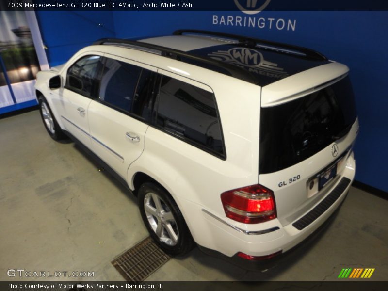 Arctic White / Ash 2009 Mercedes-Benz GL 320 BlueTEC 4Matic
