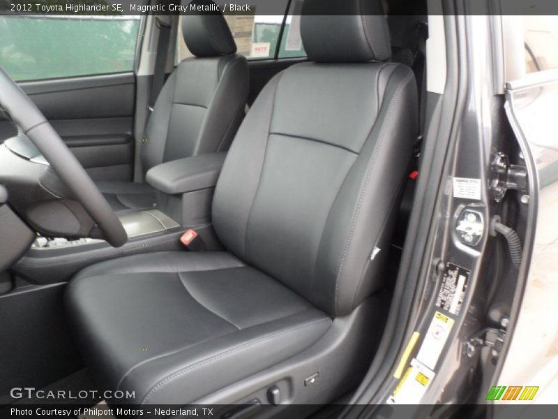 Magnetic Gray Metallic / Black 2012 Toyota Highlander SE