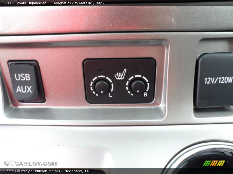 Magnetic Gray Metallic / Black 2012 Toyota Highlander SE