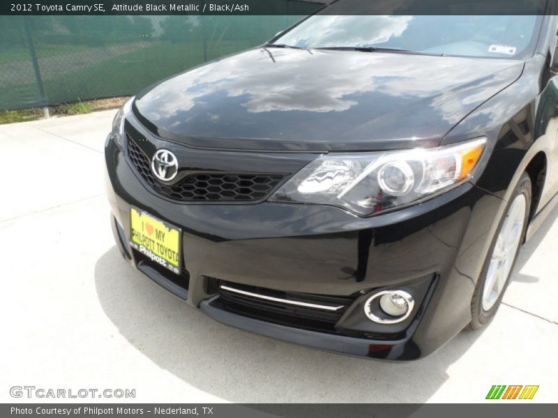 Attitude Black Metallic / Black/Ash 2012 Toyota Camry SE