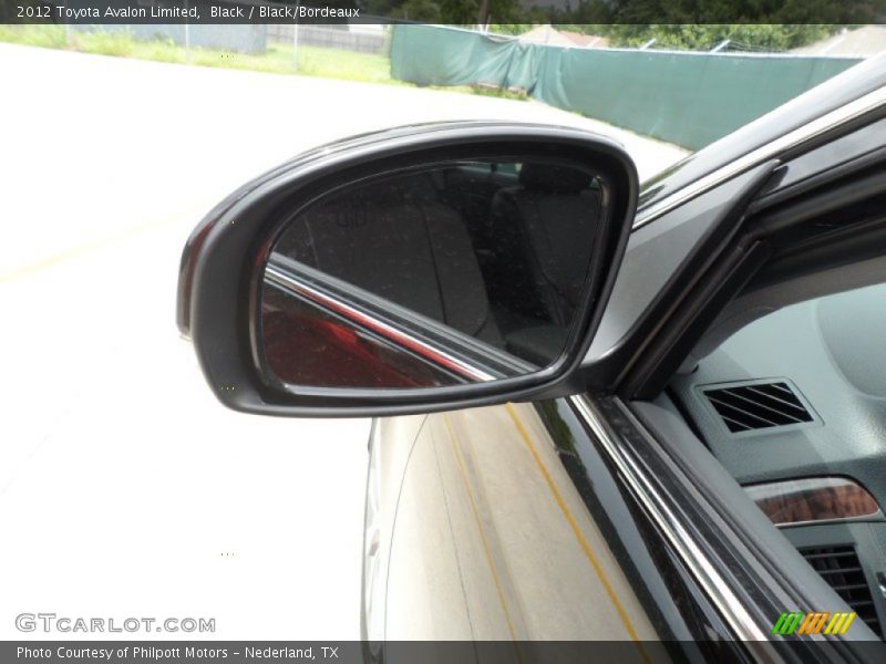 Black / Black/Bordeaux 2012 Toyota Avalon Limited