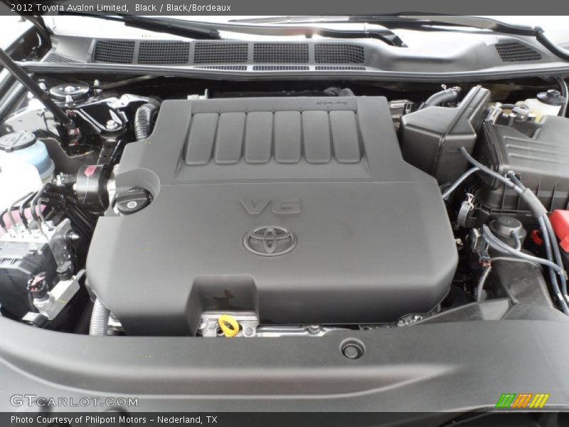 Black / Black/Bordeaux 2012 Toyota Avalon Limited