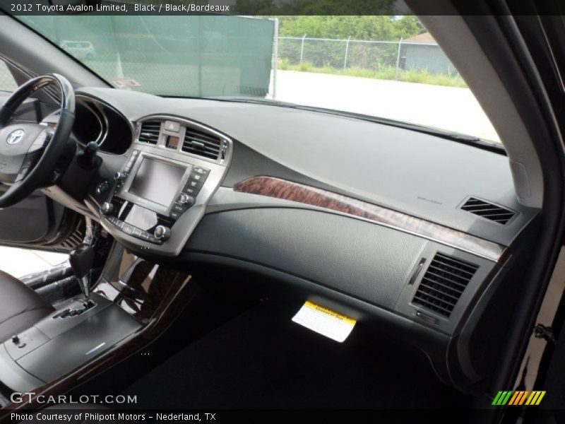 Black / Black/Bordeaux 2012 Toyota Avalon Limited