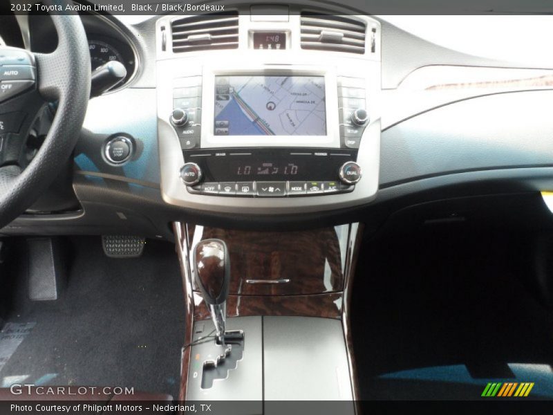 Black / Black/Bordeaux 2012 Toyota Avalon Limited