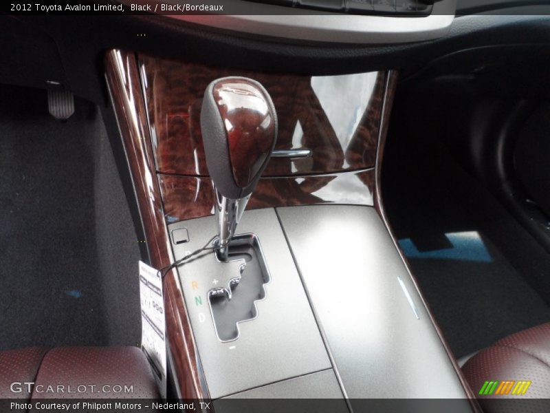 Black / Black/Bordeaux 2012 Toyota Avalon Limited