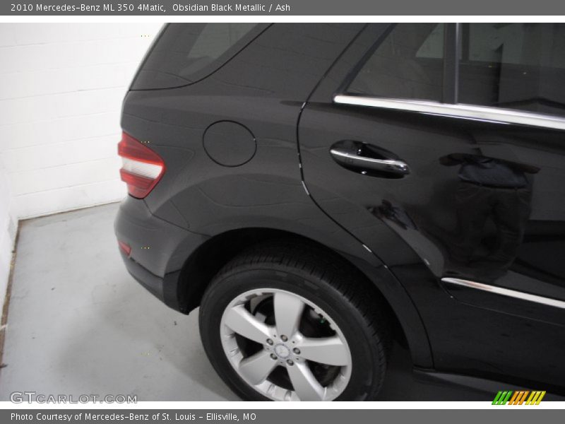 Obsidian Black Metallic / Ash 2010 Mercedes-Benz ML 350 4Matic