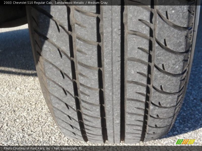 Sandalwood Metallic / Medium Gray 2003 Chevrolet S10 Regular Cab