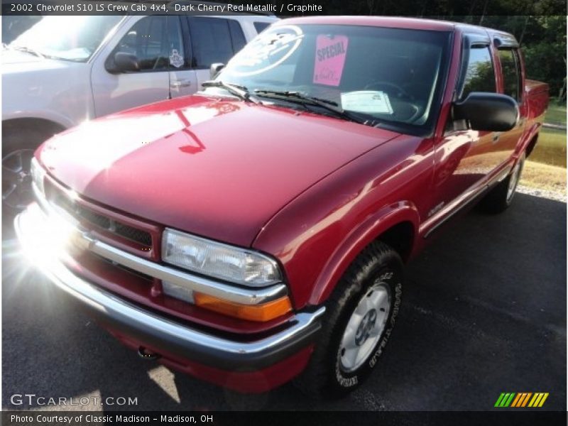 Dark Cherry Red Metallic / Graphite 2002 Chevrolet S10 LS Crew Cab 4x4