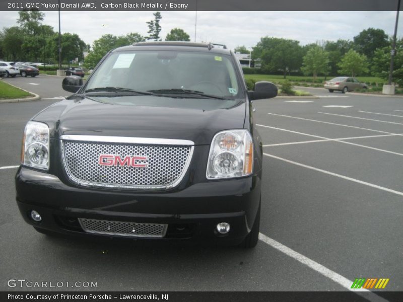 Carbon Black Metallic / Ebony 2011 GMC Yukon Denali AWD