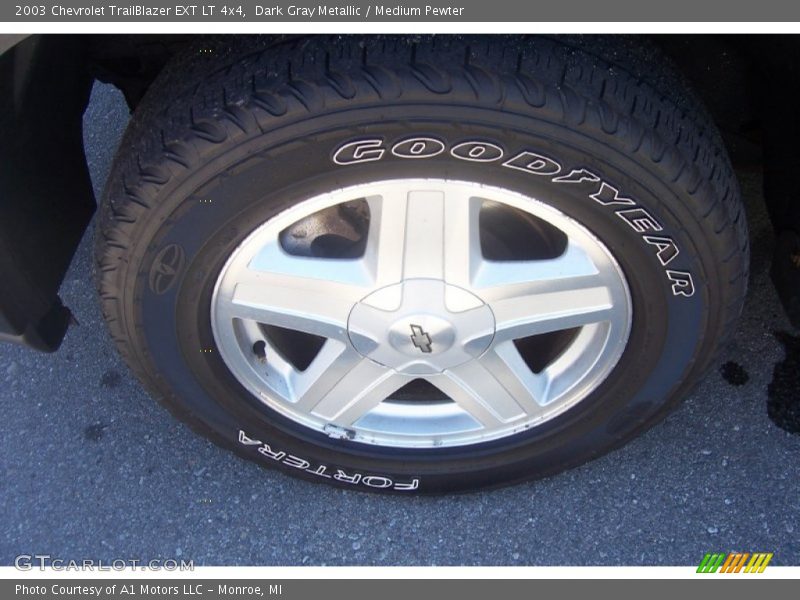 Dark Gray Metallic / Medium Pewter 2003 Chevrolet TrailBlazer EXT LT 4x4