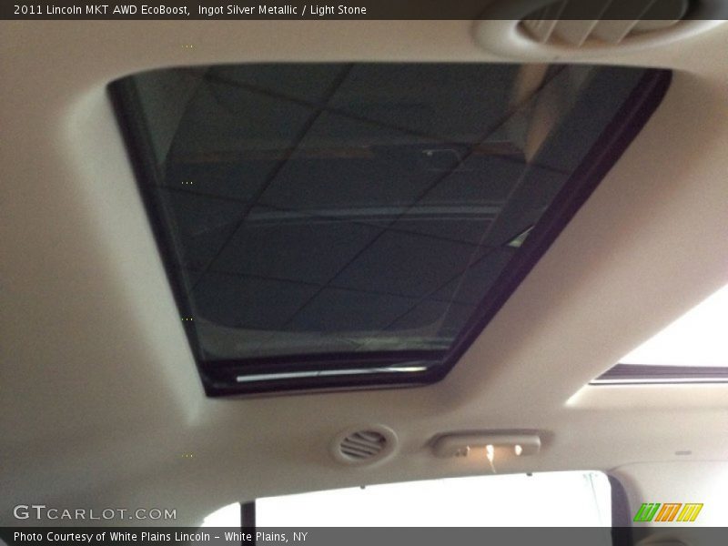 Ingot Silver Metallic / Light Stone 2011 Lincoln MKT AWD EcoBoost