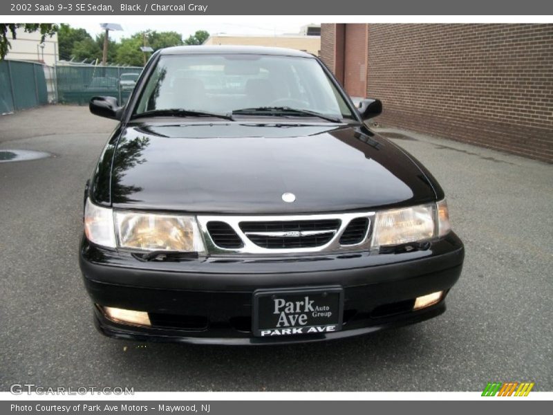 Black / Charcoal Gray 2002 Saab 9-3 SE Sedan