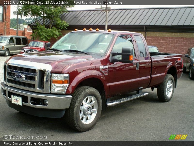 Front 3/4 View of 2010 F350 Super Duty XLT SuperCab 4x4