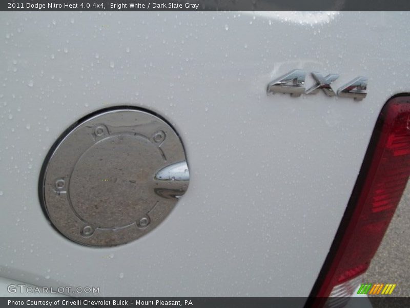 Bright White / Dark Slate Gray 2011 Dodge Nitro Heat 4.0 4x4