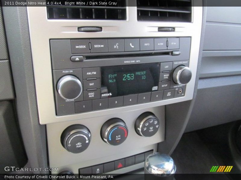 Bright White / Dark Slate Gray 2011 Dodge Nitro Heat 4.0 4x4