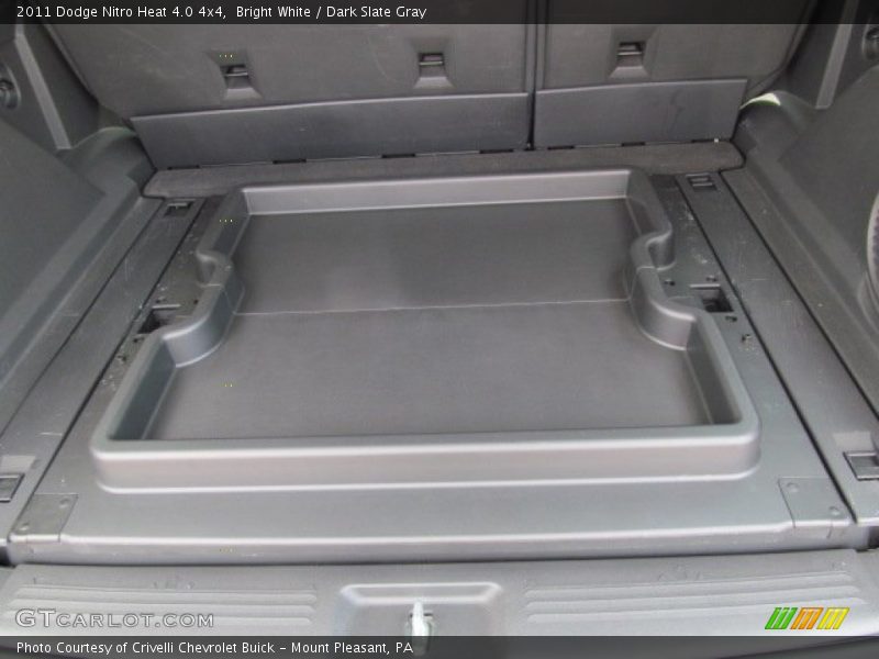Bright White / Dark Slate Gray 2011 Dodge Nitro Heat 4.0 4x4