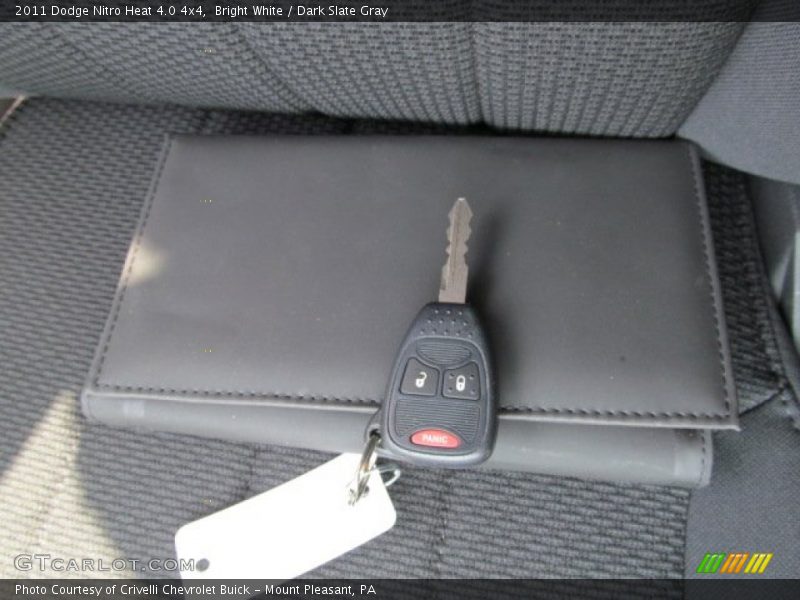 Bright White / Dark Slate Gray 2011 Dodge Nitro Heat 4.0 4x4