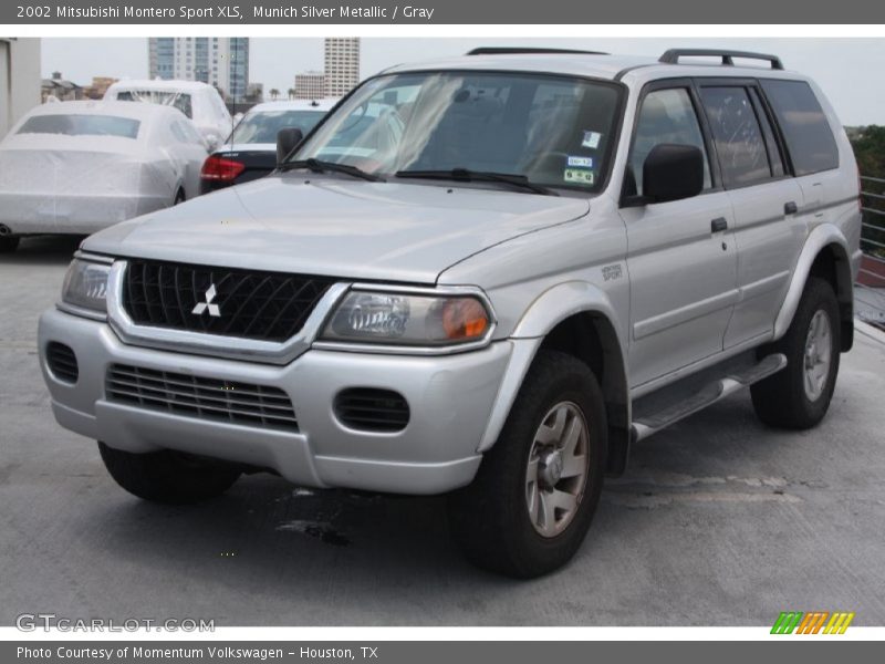 Front 3/4 View of 2002 Montero Sport XLS