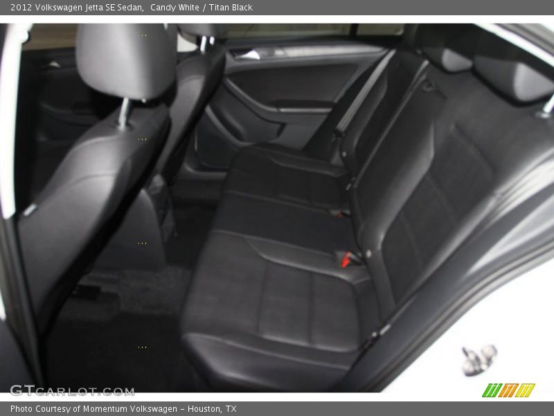 Candy White / Titan Black 2012 Volkswagen Jetta SE Sedan