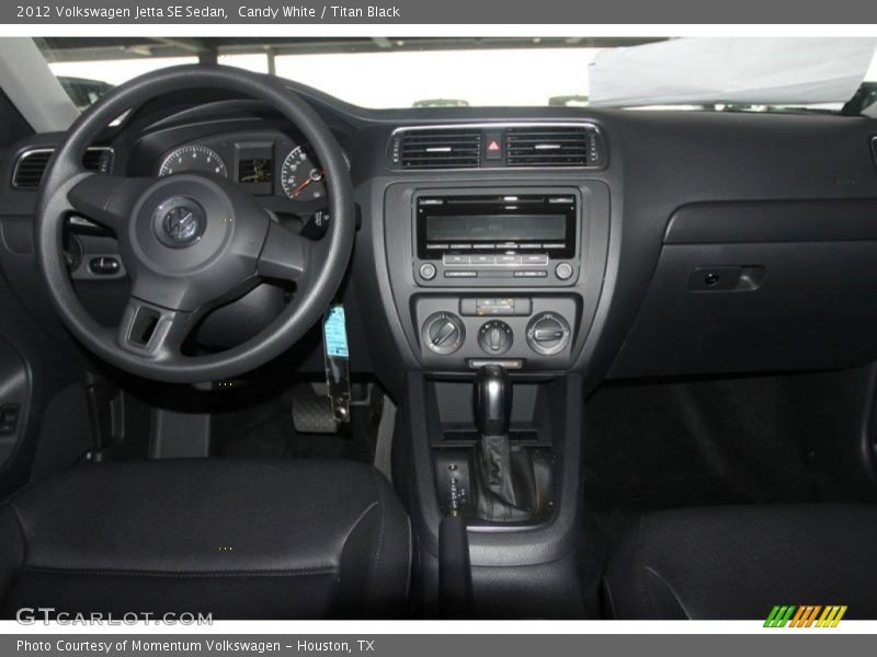 Candy White / Titan Black 2012 Volkswagen Jetta SE Sedan