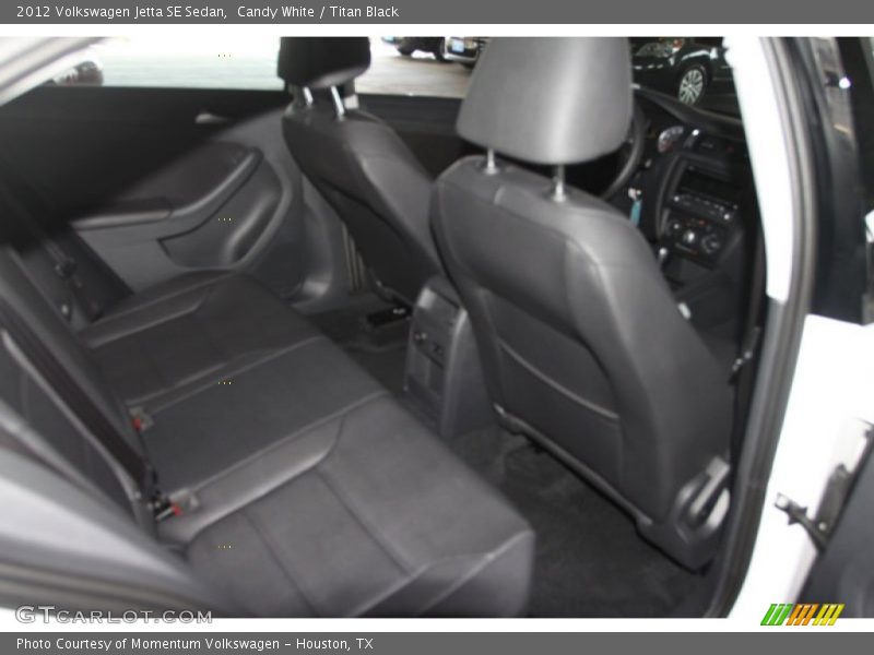 Candy White / Titan Black 2012 Volkswagen Jetta SE Sedan