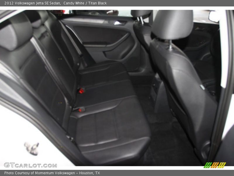 Candy White / Titan Black 2012 Volkswagen Jetta SE Sedan