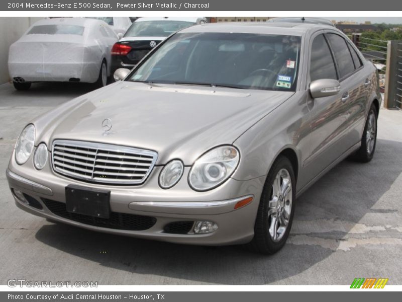 Front 3/4 View of 2004 E 500 Sedan