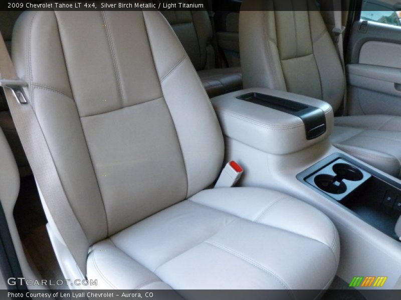 Silver Birch Metallic / Light Titanium 2009 Chevrolet Tahoe LT 4x4
