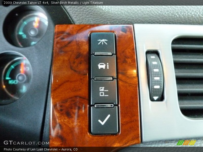 Silver Birch Metallic / Light Titanium 2009 Chevrolet Tahoe LT 4x4