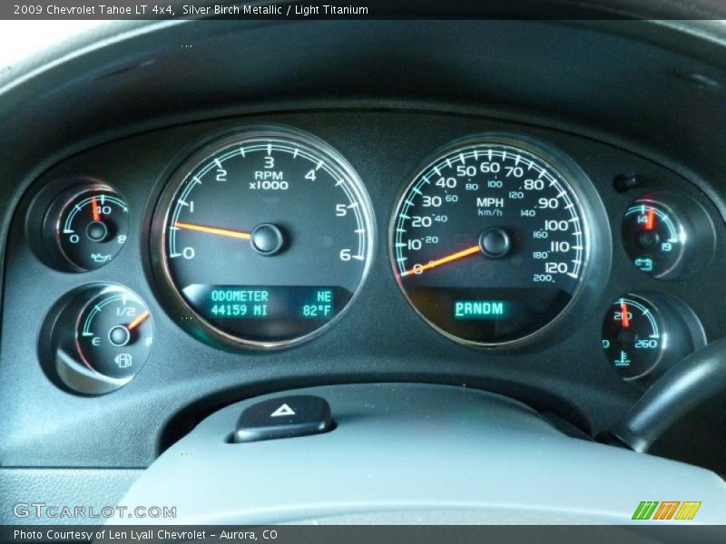 Silver Birch Metallic / Light Titanium 2009 Chevrolet Tahoe LT 4x4