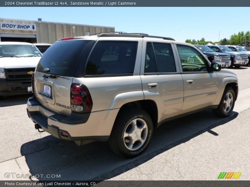 Sandstone Metallic / Light Cashmere 2004 Chevrolet TrailBlazer LS 4x4