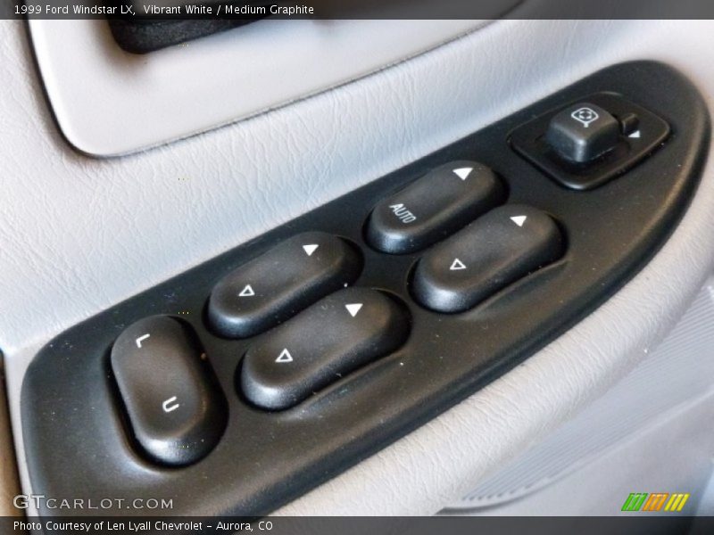 Vibrant White / Medium Graphite 1999 Ford Windstar LX