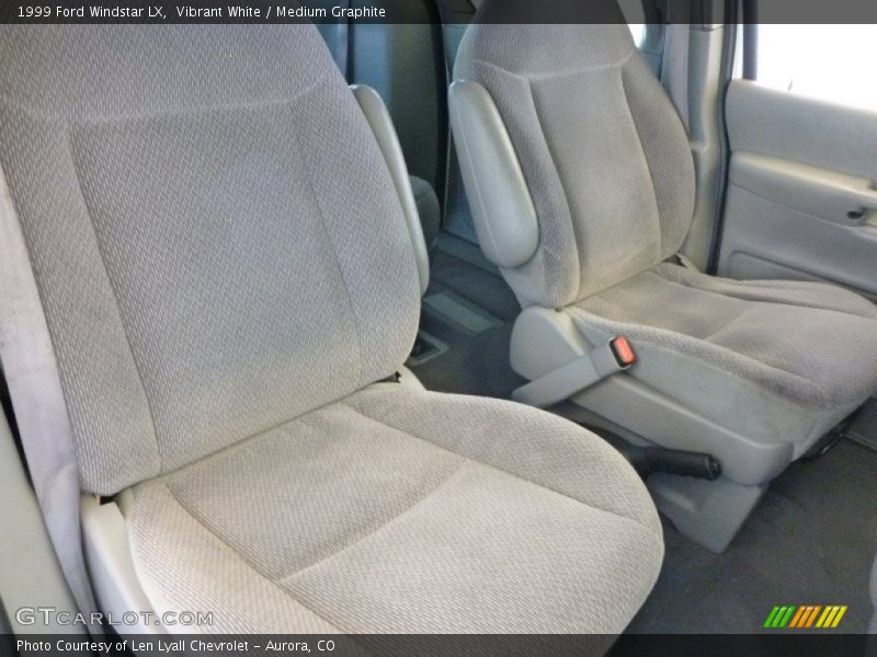 Vibrant White / Medium Graphite 1999 Ford Windstar LX