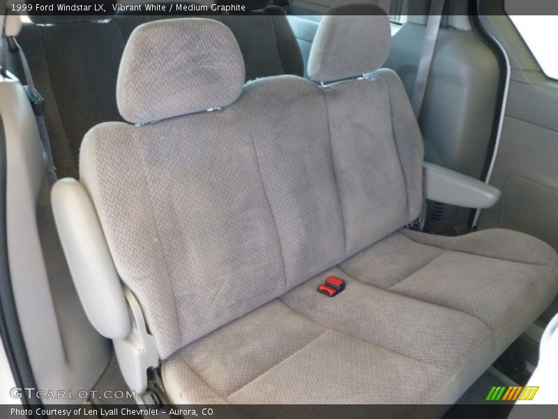 Vibrant White / Medium Graphite 1999 Ford Windstar LX