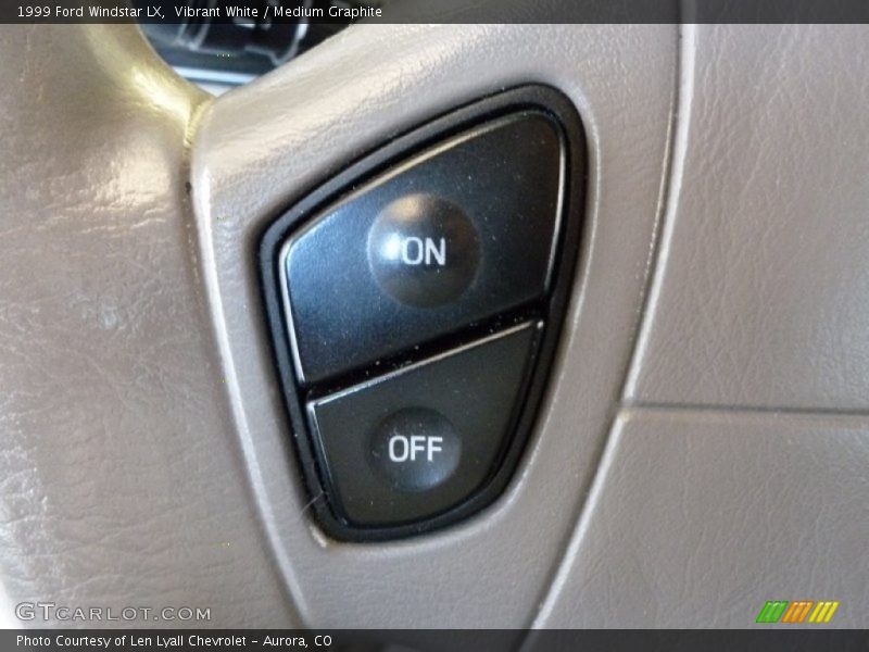 Vibrant White / Medium Graphite 1999 Ford Windstar LX