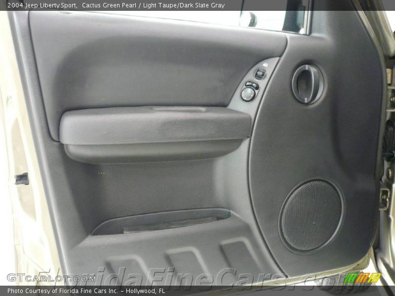 Cactus Green Pearl / Light Taupe/Dark Slate Gray 2004 Jeep Liberty Sport