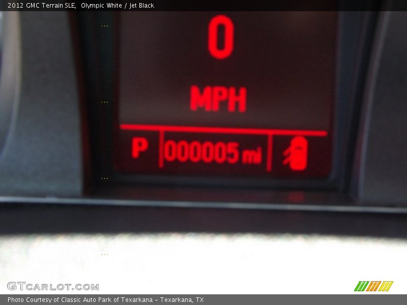 Olympic White / Jet Black 2012 GMC Terrain SLE