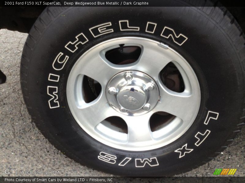 Deep Wedgewood Blue Metallic / Dark Graphite 2001 Ford F150 XLT SuperCab