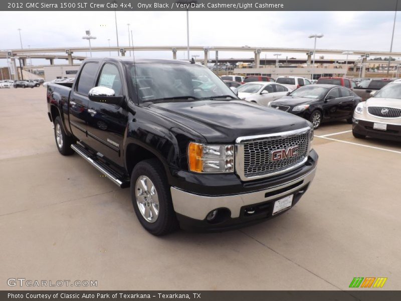 Front 3/4 View of 2012 Sierra 1500 SLT Crew Cab 4x4