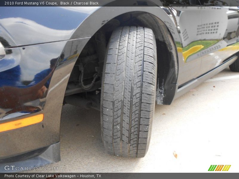 Black / Charcoal Black 2010 Ford Mustang V6 Coupe