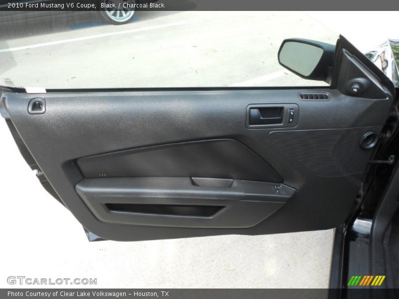 Door Panel of 2010 Mustang V6 Coupe