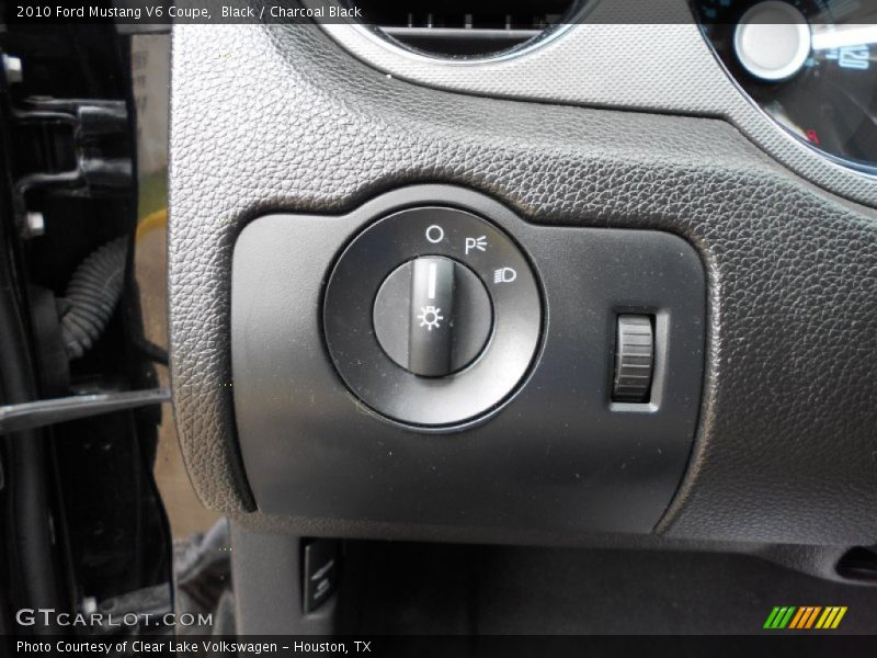 Controls of 2010 Mustang V6 Coupe